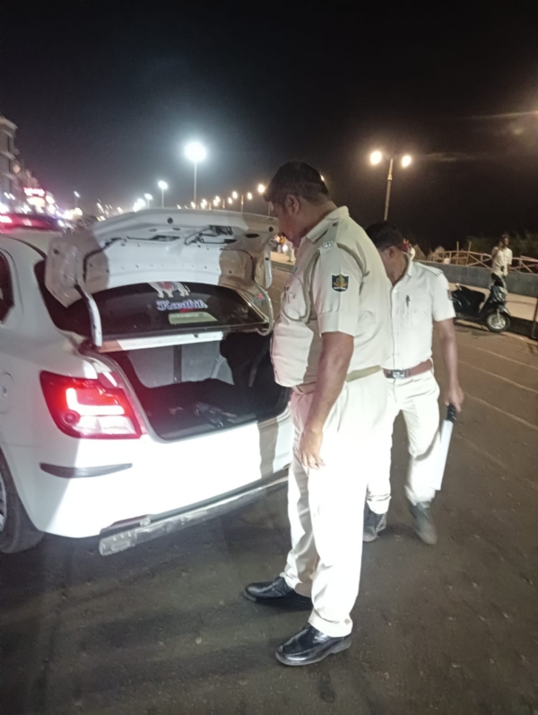 ପୁରୀଜିଲ୍ଲା ର ବିଭିନ୍ନ ଥାନା ପକ୍ଷ ରୁ ନାକା ଚେକିଂ :ଜୋରିମାନା ଆଦାୟ