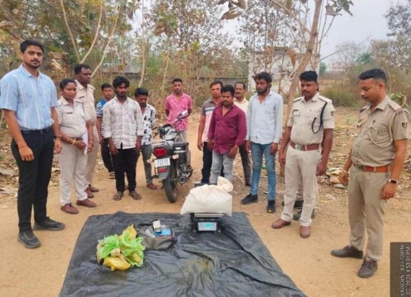 ବଲାଙ୍ଗିର ଟାଉନ ପୋଲିସ ହାତରେ ଗଦାଗଦା ଗଞ୍ଜେଇ : ୩ ଆନ୍ତଃରାଜ୍ୟ ଚାଲାଣ କାରି ଗିରଫ