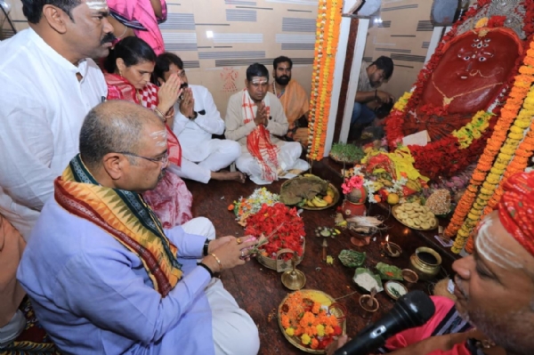 ମନ୍ଦିର ପ୍ରତିଷ୍ଠା ମନ୍ଦିର ପ୍ରତିଷ୍ଠା