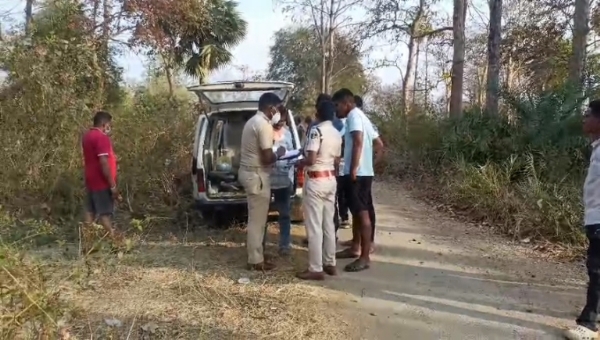 କେନାଲରୁ ଅଜଣା ବ୍ୟକ୍ତିଙ୍କ ଗଳିତ ମୃତଦେହ ଉଦ୍ଧାର ପୋଲିସ ତଦନ୍ତ ଜାରି କେନାଲରୁ ଅଜଣା ବ୍ୟକ୍ତିଙ୍କ ଗଳିତ ମୃତଦେହ ଉଦ୍ଧାର ପୋଲିସ ତଦନ୍ତ ଜାରି