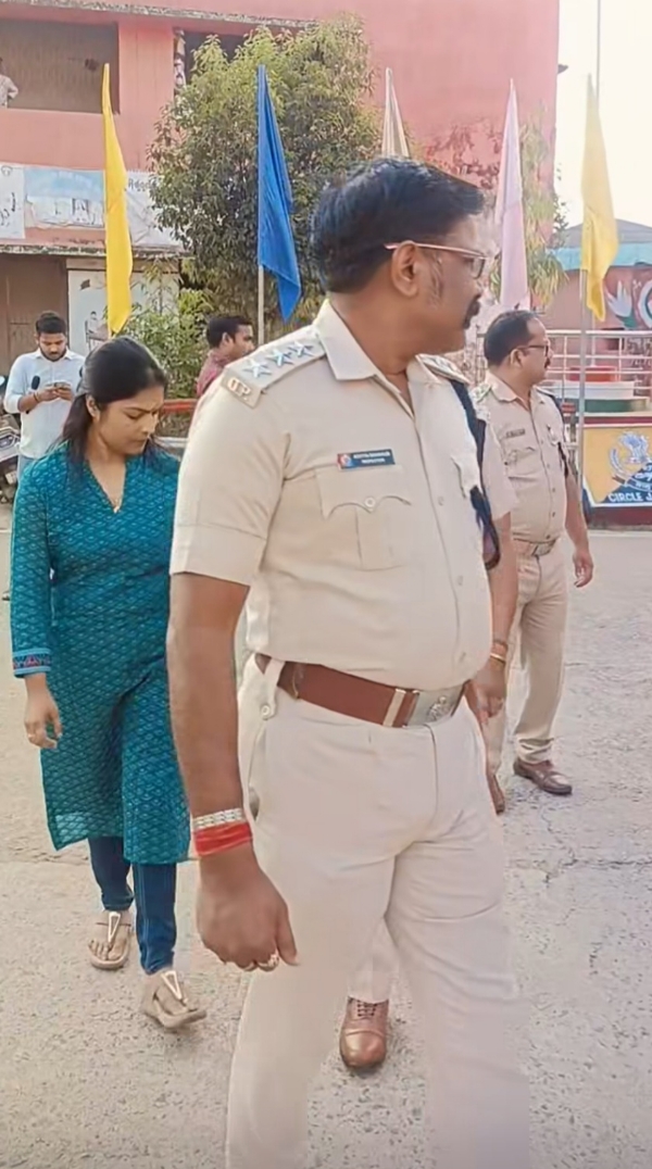 ସମ୍ବଲପୁର ଜିଲ୍ଲାର ୩ଟି ଜେଲ୍ରେ ପୋଲିସର ଅଚାନକ ଚଢ଼ାଉ : ହାତ ଖାଲି