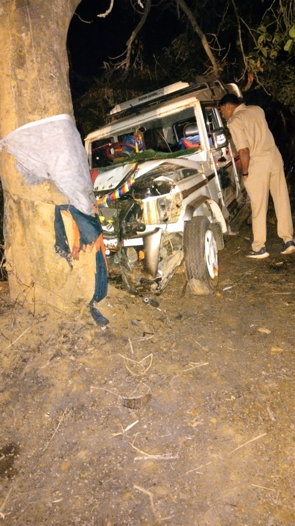 ବାଇକ ସହ ବୋଲେରୋ ଧକ୍କା , ୨ ମୃତ