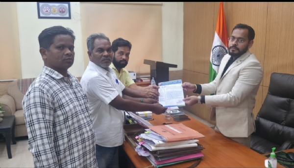 ଜିଲ୍ଲାପାଳ ଙ୍କୁ ଅଭିଭାବକ ସଂଘର ସାକ୍ଷାତ