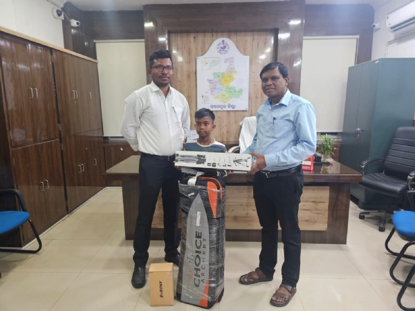 ଜାତୀୟ ଆର୍ଚେରୀ ପ୍ରତିଯୋଗିତା ପାଇଁ ଧନୁର୍ଦ୍ଧର ଅର୍ଣ୍ଣବ ଦେହୁରୀଙ୍କୁ ଜିଲ୍ଲା ପ୍ରଶାସନ ପକ୍ଷରୁ ସ୍ୱତନ୍ତ୍ର ସହାୟତା