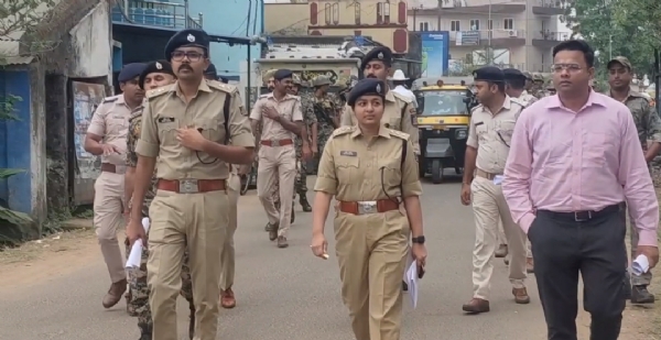 ରାମ ନବମୀ ପୂର୍ବରୁ  ପୋଲିସର ଫ୍ଲାଗ୍ ମାର୍ଚ୍ଚ