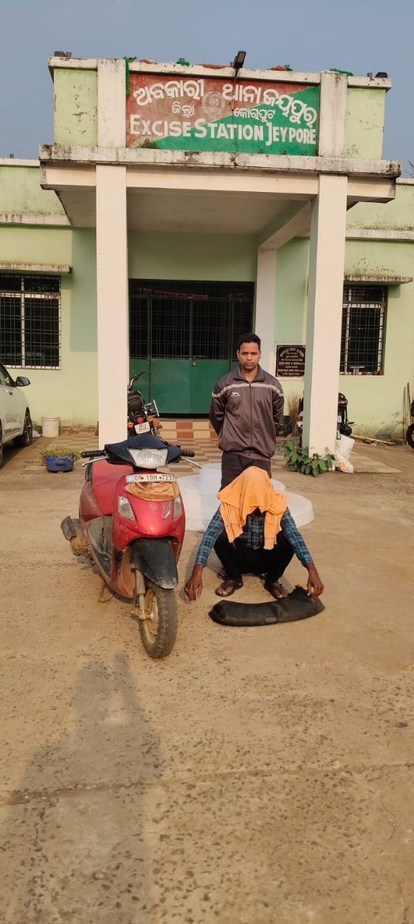 ଦେଶି ମଦ ଚାଲାଣ ବେଳେ ଚଢାଉ, ଜଣେ ଗିରଫ