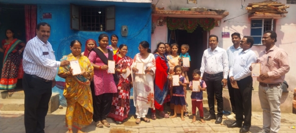 ପ୍ରବେଶ ଉତ୍ସବ ଓ ଖଡ଼ିଛୁଆଁ ଲାଗି  ନିମନ୍ତ୍ରଣ ପତ୍ର ବଣ୍ଟନ