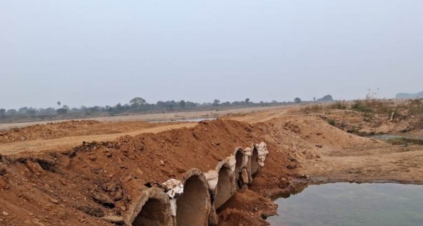 ଆଗଲପୁର ବ୍ଲକ ଅଙ୍ଗନଦୀରେ ବାଲି ମାଫିଆ ଙ୍କ ପ୍ରାଦୁର୍ଭାବ: ମାତିଛନ୍ତି ବାଲିଚୋର ଆଗଲପୁର ବ୍ଲକ ଅଙ୍ଗନଦୀରେ ବାଲି ମାଫିଆ ଙ୍କ ପ୍ରାଦୁର୍ଭାବ: ମାତିଛନ୍ତି ବାଲିଚୋର