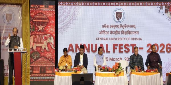 ବାର୍ଷିକ ଉତ୍ସବ ଛାତ୍ରଛାତ୍ରୀଙ୍କ ଲୁକାଇଥିବା ପ୍ରତିଭାକୁ ଉଜାଗର କରିବାର ମଂଚ: କୁଳପତି ପ୍ରୋ. ଏନ.ସି. ପାଣ୍ଡା