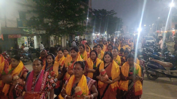 ବଲାଙ୍ଗୀର ସୁଦପଡା ରାଧାକୃଷ୍ଣ ମନ୍ଦିର ପୂଜା କମିଟିର ଚତୁର୍ଥ ତମ ଚବିଶ ପ୍ରହରୀ ନାମଯଜ୍ଞ୍ ଭବ୍ୟ କଳସ ଶୋଭାଯାତ୍ରାରେ  ଭକ୍ତିମୟ ପରିବେଶ