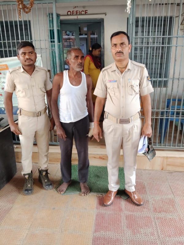 ଦୁଇ ପରିବାର ମଧ୍ୟରେ ଗଣ୍ଡଗୋଳ : ଜଣେ ଅଭିଯୁକ୍ତ କୋର୍ଟ ଚାଲାଣ : ୨ ଫେରାର