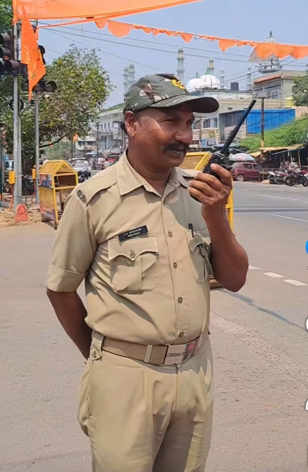 ଶ୍ରୀରାମ ନବମୀ ପାଇଁ ସମ୍ବଲପୁର ସହରରେ ହାଇ ଆଲର୍ଟ । କଡ଼ା ଯାଞ୍ଚ ଓ ସିସିଟିଭି କ୍ୟାମେରା ନଜରରେ ପୁରା ସହର