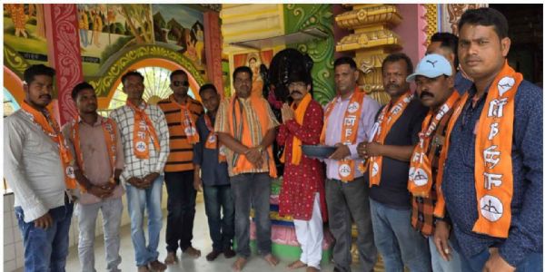 ଦୀପଦାନ କରି ପ୍ରଭୁ ରାମଚନ୍ଦ୍ରଙ୍କ ଜନ୍ମ ଦିନ ପାଳିଲେ ଶିବସେନା କର୍ମୀ