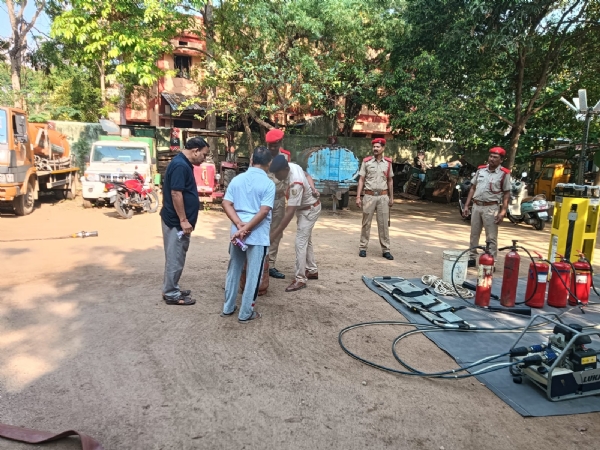 ଅଗ୍ନି ନିରାପତ୍ତା ସଚେତନତା ଓ ତାଲିମ କାର୍ଯ୍ୟକ୍ରମ ସୋନପୁର ପୌର ପରିଷଦ କାର୍ଯ୍ୟାଳୟ ଠାରେ ଅନୁଷ୍ଠିତ।