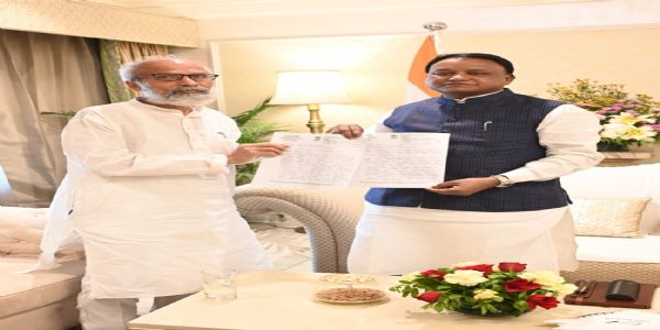 ମୁଖ୍ୟମନ୍ତ୍ରୀଙ୍କୁ ଭେଟିଲେ ବାଲେଶ୍ୱର ଓ ମୟୁରଭଂଜ ସାଂସଦ