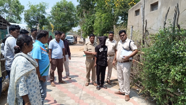 ମଦ ପାଇଁ ସାଙ୍ଗ ହତ୍ଯା କଲା ସାଙ୍ଗକୁ ମୁଖ୍ଯ ଅଭିଯୁକ୍ତ ଗିରଫ ଚାପଡ ଜବତ ମଦ ପାଇଁ ସାଙ୍ଗ ହତ୍ଯା କଲା ସାଙ୍ଗକୁ ମୁଖ୍ଯ ଅଭିଯୁକ୍ତ ଗିରଫ ଚାପଡ ଜବତ