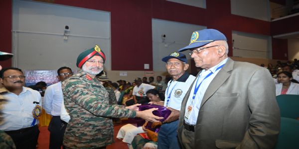 କେନ୍ଦୁଝରରେ ସେନାର ମାନବୀୟ ସେବା: ପୂର୍ବତନ ସୈନିକଙ୍କ ପାଇଁ ଦୁଆର ମୁହଁରେ ମେଡିକାଲ୍ କ୍ୟାମ୍ପ