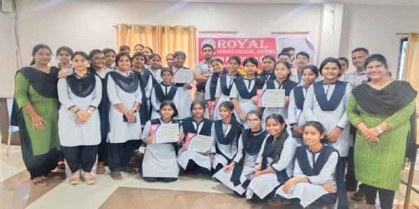 ରୟାଲ ଡ଼ିଗ୍ରୀ କଲେଜ ତରଫରୁ ରକ୍ତଦାନ ଶିବିର ଆୟୋଜିତ