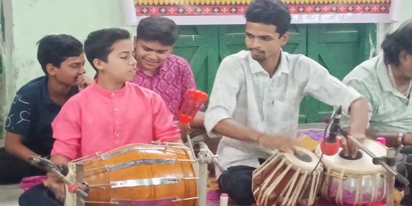 ମାସାନ୍ତ ରବିବାସରୀୟ ସଂଗୀତ ସଂଧ୍ୟା.