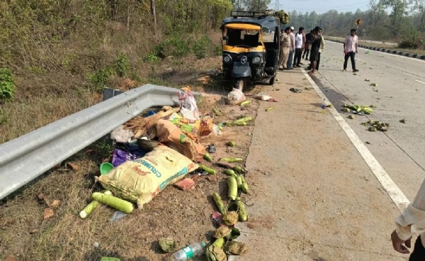 ଅଟୋକୁ ପିଟିଲା ଟ୍ରକ, ଜଣେ ମୃତ ଅଟୋକୁ ପିଟିଲା ଟ୍ରକ, ଜଣେ ମୃତ