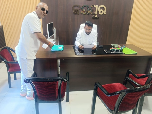 ସରକାରୀ ପଲିଟେକଲିକ କଲେଜ ଠାରୁ ଜାତୀୟ ରାଜପଥ ଯାଏ ଆଲୋକି କରଣ ଦାବି