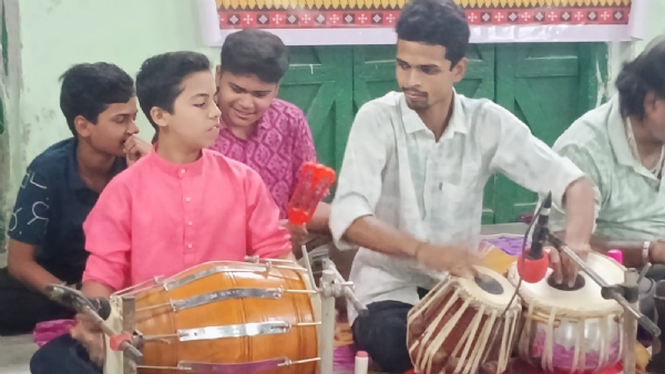 ମାସାନ୍ତ ରବିବାସରୀୟ ସଂଗୀତ ସଂଧ୍ୟା.