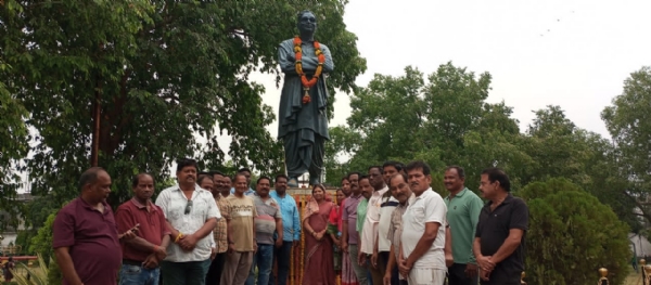 * ପୂର୍ବତନ ମୁଖ୍ୟମନ୍ତ୍ରୀ ତଥା ପାଟଣା ମହାରାଜା ରାଜେନ୍ଦ୍ରନାରାୟଣସିଂହଦଓ ୧୧୪ ତମ ଜନ୍ମ ଜୟନ୍ତୀରେ ଶ୍ରଦ୍ଧାଞ୍ଜଳି * ପୂର୍ବତନ ମୁଖ୍ୟମନ୍ତ୍ରୀ ତଥା ପାଟଣା ମହାରାଜା ରାଜେନ୍ଦ୍ରନାରାୟଣସିଂହଦଓ ୧୧୪ ତମ ଜନ୍ମ ଜୟନ୍ତୀରେ ଶ୍ରଦ୍ଧାଞ୍ଜଳି