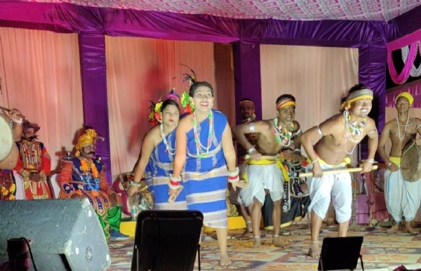 ତୃତୀୟ ସୁକତେଲ ମହୋତ୍ସବ ଉଦଯାପିତ ଲୁପ୍ତ ପ୍ରାୟ ଲୋକ ଗୀତ ଓ ନୃତ୍ୟର ପୁନରୁଥାନର ଅନନ୍ୟ ମଞ୍ଚ ତୃତୀୟ ସୁକତେଲ ମହୋତ୍ସବ ଉଦଯାପିତ ଲୁପ୍ତ ପ୍ରାୟ ଲୋକ ଗୀତ ଓ ନୃତ୍ୟର ପୁନରୁଥାନର ଅନନ୍ୟ ମଞ୍ଚ