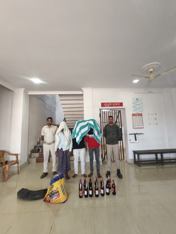 ଦେଶି ଓ ବିଦେଶି ମଦ ଚାଲାଣ ବେଳେ ଚଢାଉ, ୩ ଗିରଫ