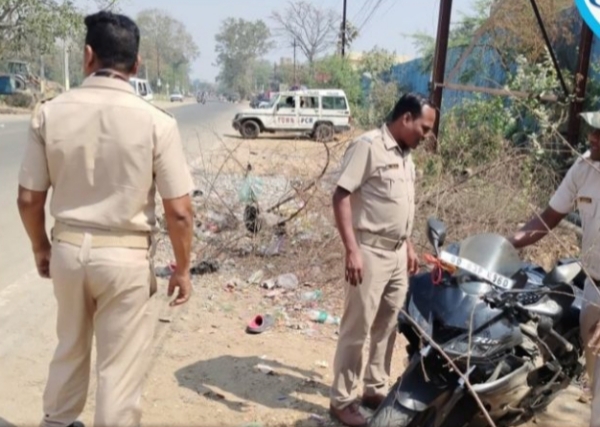 ସ୍ପିଡ୍ ବାଇକ୍ ଧକ୍କାରେ କଲେଜ ଛାତ୍ରୀ ଗୁରୁତର