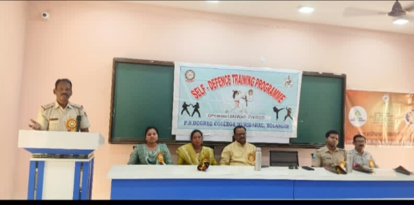 ଏକ ଦିବସୀୟ ଆତ୍ମ ସୁରକ୍ଷା ତାଲିମ ଶିବିର ଅନୁଷ୍ଠିତ ।