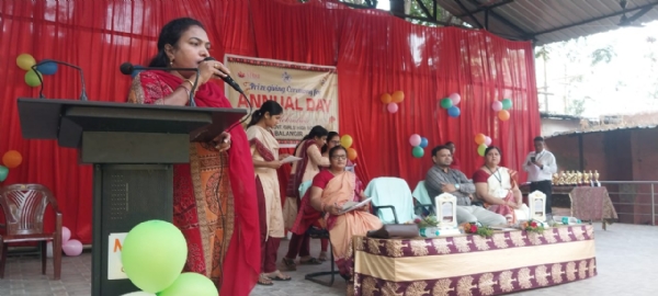 ପିଏମଶ୍ରୀ ବାଳିକା ଉଚ୍ଚ ବିଦ୍ୟାଳୟର ବାର୍ଷିକ ପୁରସ୍କାର ବିତରଣୀ ଉତ୍ସବ  ନୈତିକ ମୂଲ୍ୟବୋଧ ମନୁଷ୍ୟକୁ ସଫଳତା ଓ ସମ୍ମାନ ର ଶୀଖରକୁ ନେଇଯାଏ