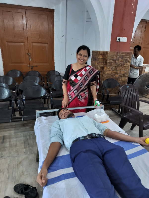 ଏସ. ସି. ଏସ କଲେଜ ରେ ରକ୍ତଦାନ ଶିବିର