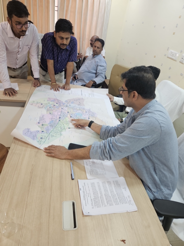 ବଲାଙ୍ଗିରରେ ବିଧାୟକ କଳିକେଶଙ୍କ ସମୀକ୍ଷା ବୈଠକ, ଫ୍ଲୋରାଇଡ୍ ପାଣି ସମସ୍ୟା ଓ ବ୍ୟାରେଜ ପ୍ରକଳ୍ପ ଉପରେ ଗୁରୁତ୍ୱ