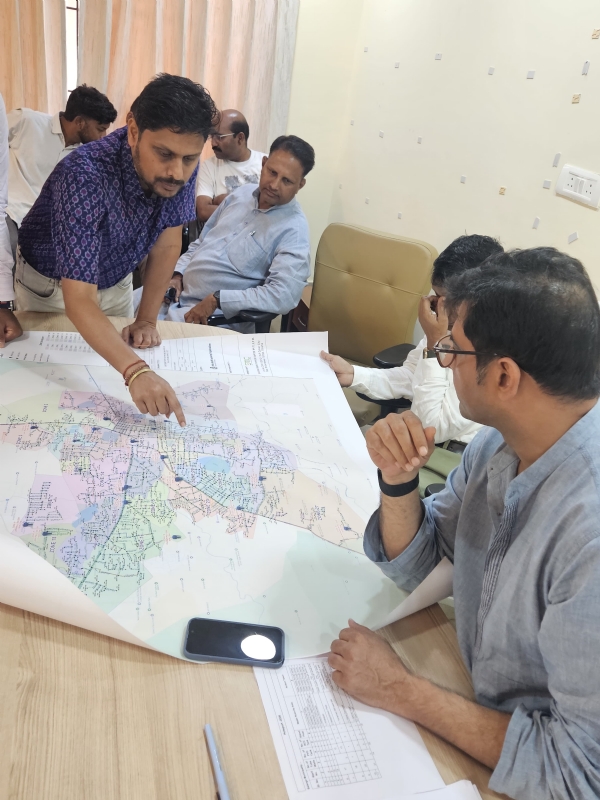 ବଲାଙ୍ଗିରରେ ବିଧାୟକ କଳିକେଶଙ୍କ ସମୀକ୍ଷା ବୈଠକ, ଫ୍ଲୋରାଇଡ୍ ପାଣି ସମସ୍ୟା ଓ ବ୍ୟାରେଜ ପ୍ରକଳ୍ପ ଉପରେ ଗୁରୁତ୍ୱ