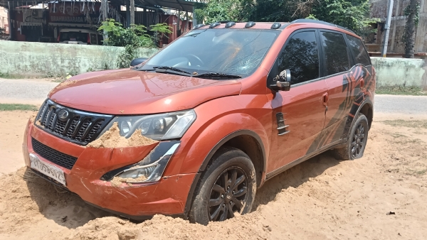 ଗୋ ଚାଲାଣ ଗାଡିକୁ ସୁରକ୍ଷାରେ ନେଇ ଯାଉଥିବା ମହିନ୍ଦ୍ରା କ୍ୟୁୟୁଭ ବ୍ରହ୍ମବରଦା ଅଂଚଳରୁ ଜବତ ଗୋ ଚାଲାଣ ଗାଡିକୁ ସୁରକ୍ଷାରେ ନେଇ ଯାଉଥିବା ମହିନ୍ଦ୍ରା କ୍ୟୁୟୁଭ ବ୍ରହ୍ମବରଦା ଅଂଚଳରୁ ଜବତ