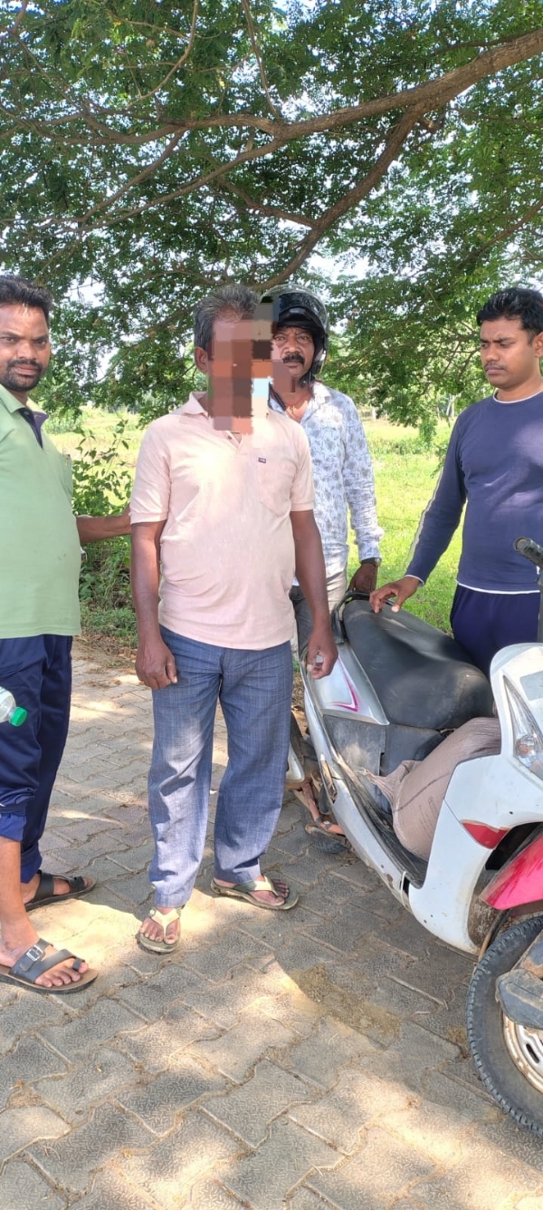 ସ୍କୁଟି ସହ ୨୦ ଲିଟର ଦେଶୀ ମଦ ଜବତ, ଅଭିଯୁକ୍ତ ଗିରଫ