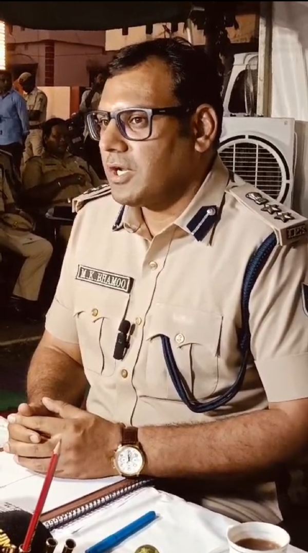 ହନୁମାନ ଜୟନ୍ତୀ ପାଇଁ ସମ୍ବଲପୁର ସହର ହାଇଆଲର୍ଟ, ୫୦ ପ୍ଲାଟୁନ ପୋଲିସ ମୁତୟନ ହନୁମାନ ଜୟନ୍ତୀ ପାଇଁ ସମ୍ବଲପୁର ସହର ହାଇଆଲର୍ଟ, ୫୦ ପ୍ଲାଟୁନ ପୋଲିସ ମୁତୟନ