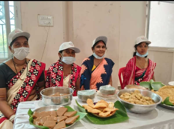 ଓଡ଼ିଆ ପକ୍ଷରେ ପାରମ୍ପରିକ ଖାଦ୍ୟର ମହକ, ସ୍ୱୟଂ ସହାୟକ ଗୋଷ୍ଠୀଙ୍କ ଆକର୍ଷଣୀୟ ପ୍ରଦର୍ଶନୀ