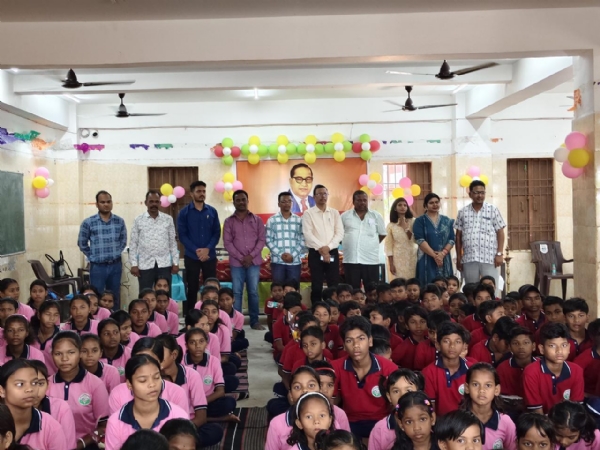 ବଲାଙ୍ଗିର ରେ ଜିଲ୍ଲା ପ୍ରଶାସନ ପକ୍ଷରୁ ଜିଲ୍ଲା ସ୍ତରୀୟ ବାବା ସାହେବ ଡଃ. ଭୀମରାଓ ଆମ୍ବେଦକରଙ୍କ ଜୟନ୍ତୀ ପାଳିତ । ବଲାଙ୍ଗିର ରେ ଜିଲ୍ଲା ପ୍ରଶାସନ ପକ୍ଷରୁ ଜିଲ୍ଲା ସ୍ତରୀୟ ବାବା ସାହେବ ଡଃ. ଭୀମରାଓ ଆମ୍ବେଦକରଙ୍କ ଜୟନ୍ତୀ ପାଳିତ ।