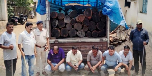 ସିନଖମନ ଗାଁ ନିକଟରେ ଚଢ଼ାଉ କରି ଲକ୍ଷାଧିକ ଟଙ୍କାର କେନ୍ଦୁ ଗଣ୍ଡି ଜବତ