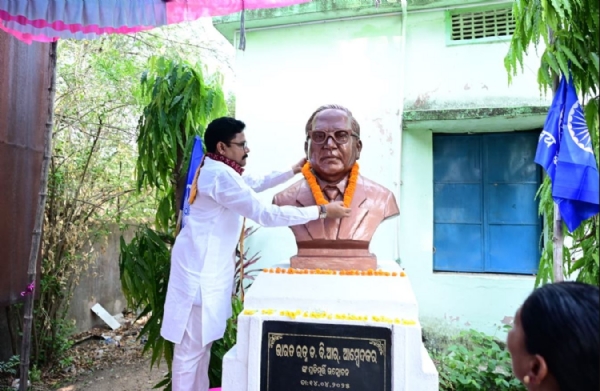 ପ୍ରତିମୂର୍ତ୍ତି ପ୍ରତିମୂର୍ତ୍ତି