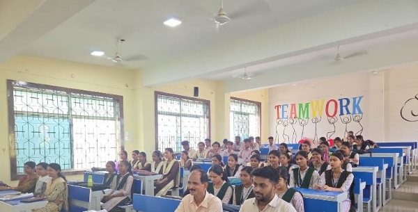 ସରକାରୀ ମହାବିଦ୍ୟାଳୟ ବଲାଙ୍ଗିରରେ ନାରୀ ବନ୍ଦନା ଅଭିଯାନ କାର୍ଯ୍ୟକ୍ରମ ଅନୁଷ୍ଠିତ