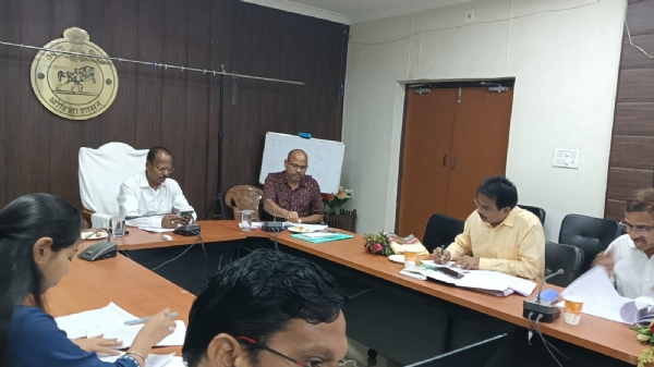 Duda samiksha baithak