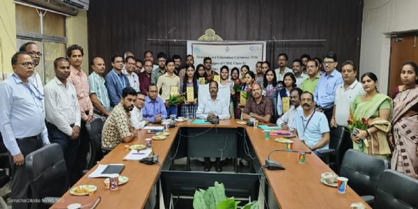 ସିବିଏସଇ ଦଶମ ଶ୍ରେଣୀ ପରୀକ୍ଷାରେ ଉଲ୍ଲେଖନୀୟ ପ୍ରଦର୍ଶନ : ୧୦ ଟପ୍ପର ଛାତ୍ରଛାତ୍ରୀଙ୍କୁ ଜିଲ୍ଲା ପ୍ରଶାସନଙ୍କ ପକ୍ଷରୁ ସମ୍ବର୍ଦ୍ଧନା