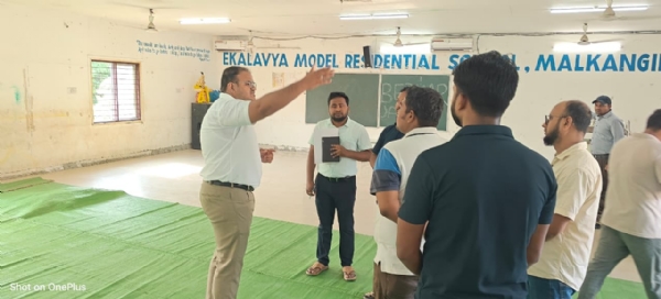 ମାଲକାନଗିରିରେ ଶିକ୍ଷାର ବିକାଶ ପାଇଁ ଜିଲ୍ଲାପାଳଙ୍କ ମାଷ୍ଟର  ପ୍ଲାନ୍ଏକଲବ୍ୟ ବିଦ୍ୟାଳୟ ପରିଦର୍ଶନ ସହ ଭିତ୍ତିଭୂମିର ସମୀକ୍ଷା