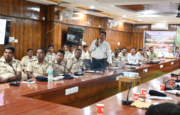 ବନ ବିଭାଗର ଆଗଧାଡ଼ିର କର୍ମଚାରୀଙ୍କ ବଗିଚା ପରିଚାଳନା, ନର୍ସରୀ ପରିଚାଳନା ଉପରେ କର୍ମଶାଳା