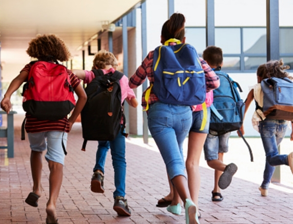 ନୂତନ ଶିକ୍ଷାବର୍ଷ ଆରମ୍ଭ ଛାତ୍ର ଛାତ୍ରି ଙ୍କ ସ୍ଲୁଲ ବ୍ୟାଗ ଓଜନ କମୁ ନାହିଁ