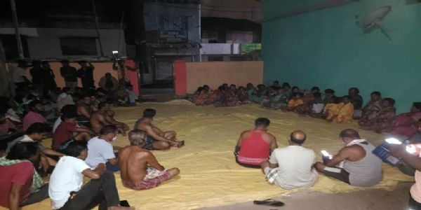 ବୁରକାବାହାଲ ରାସ୍ତାରେ ଡକାୟତି ଓ ଲୁଟ୍ : ପୋଲିସ ନିଷ୍କ୍ରିୟତାକୁ ଗ୍ରାମବାସୀଙ୍କ ବିରୋଧ