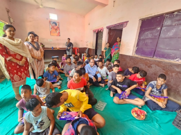 ସ୍ୱରାଜ ହସ୍ପିଟାଲ୍ ଏବଂ ରିସର୍ଚ୍ଚ ଇନ୍ଷ୍ଟିଟ୍ୟୁଟ୍, ବଲାଙ୍ଗିର   ସ୍ଥାପକଙ୍କ ଜନ୍ମଦିନକୁ ସେବା ଓ ସମର୍ପଣରେ ପାଳନ